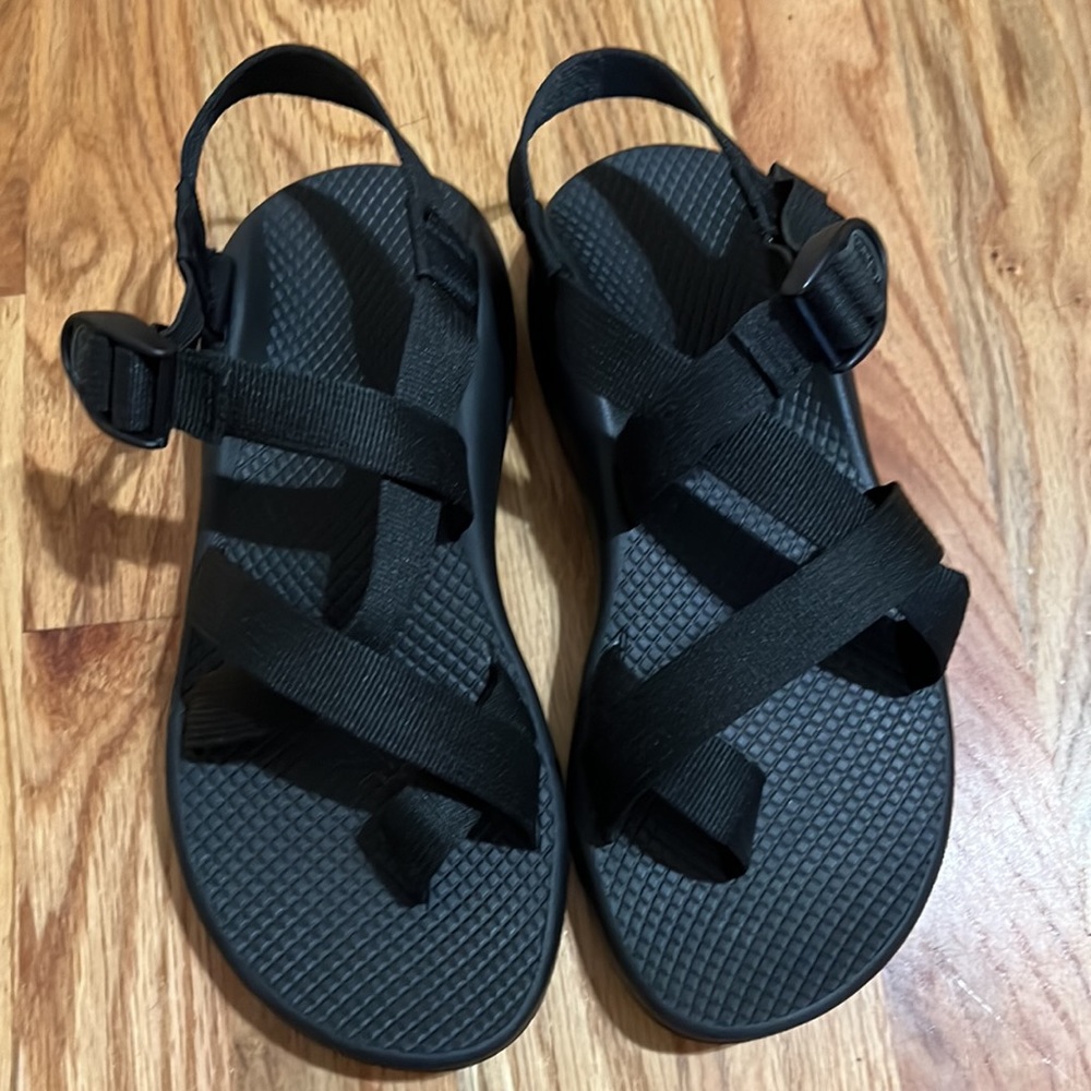 Chaco Women's Z2 Classic Athletic Sandal Black, Size 8.